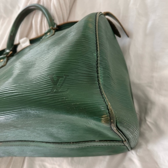 Louis Vuitton epi speedy 30 green! - Picture 5 of 9